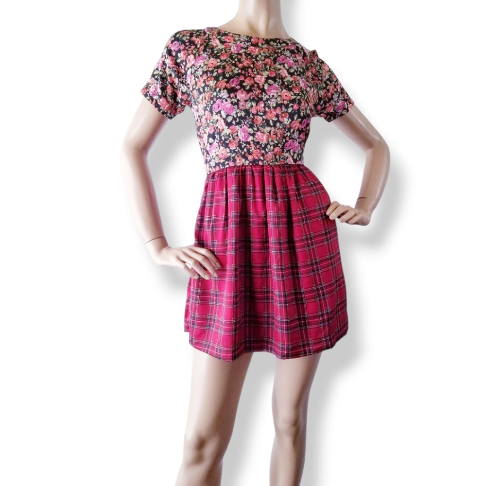 Dizzire Ditsy Floral & Plaid Split Skater Style Dress